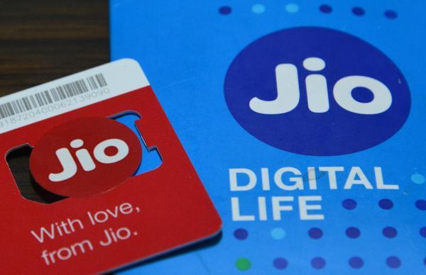 No stay on Jio free offer; TDSAT asks  TRAI to re-examine issue