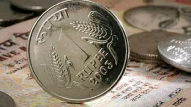 Rupee recovers 5 paise against US dollar