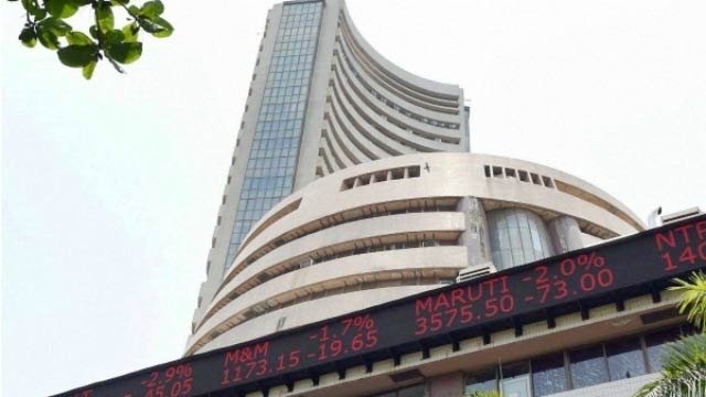 Sensex rises 121 points in early trade today