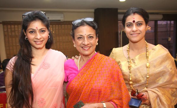 I don't interfere in the lives of my daughters: Tanuja