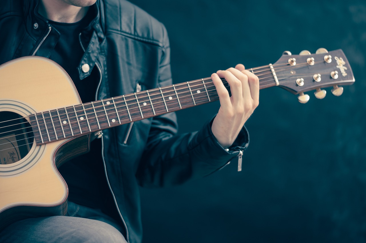 Playing guitar may protect brain health: study