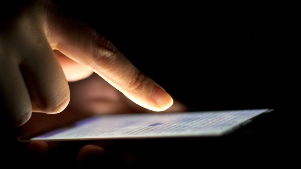Night texting affects teens' sleep: study