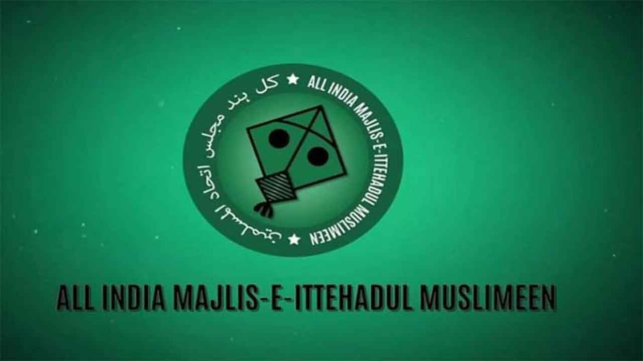 aimim-qutbullapur-president-mohammed-muneeruddin-interact-with-locals-of-bachupally-residents-over-absence-of-worship-places-