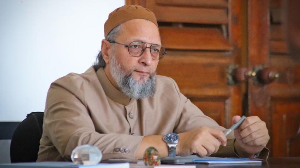 asaduddin-owaisi-pm-modi-should-attend-khamenei-funeral