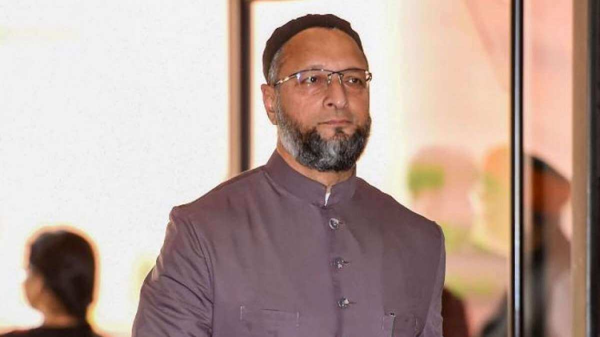 EC issues notices to AIMIM chief Asaduddin Owaisi over ‘Communal’ remarks in UP