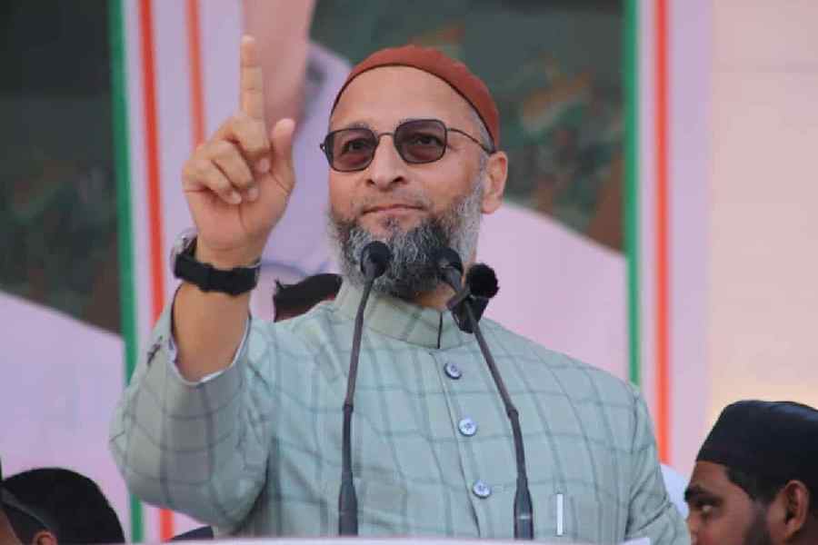 majlis-e-ittehadul-muslimeen-is-the-party-serving-for-the-cause-of-poor-people-owaisi