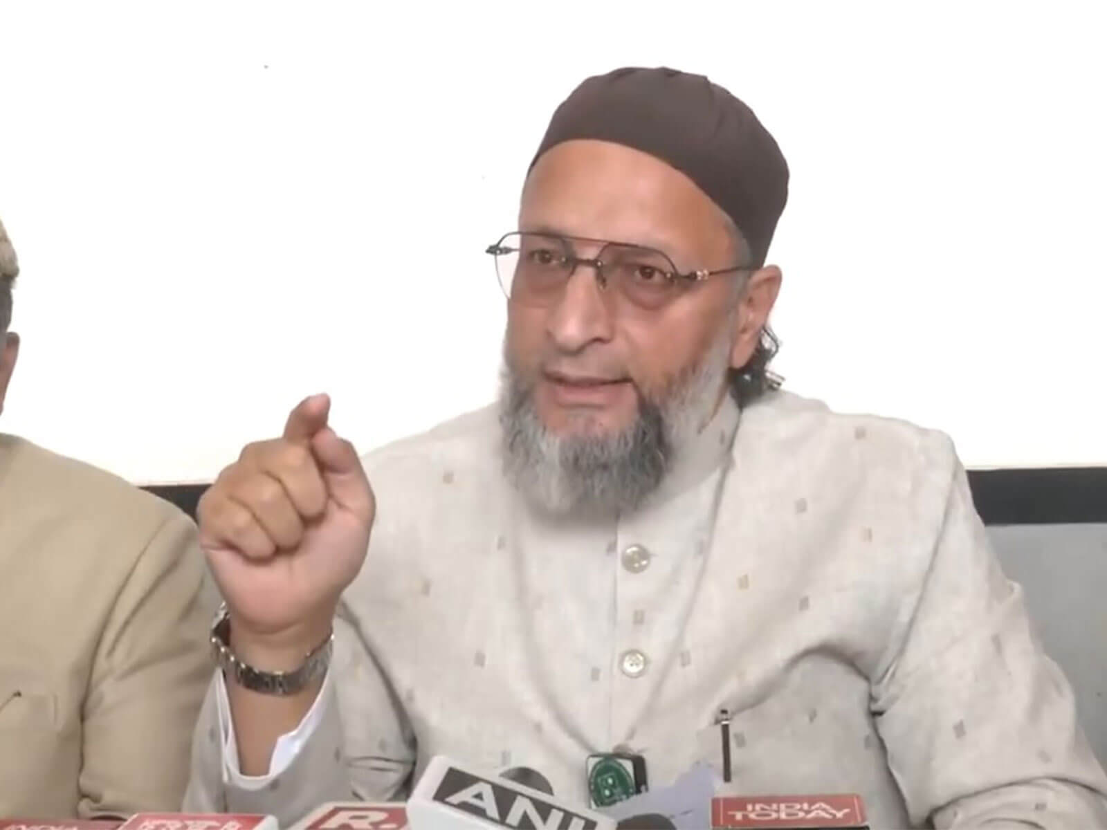 immoral-unlawful-aimim-chief-asaduddin-owaisi-strongly-condemned-killing-of-khamenei-in-us-israel-strikes