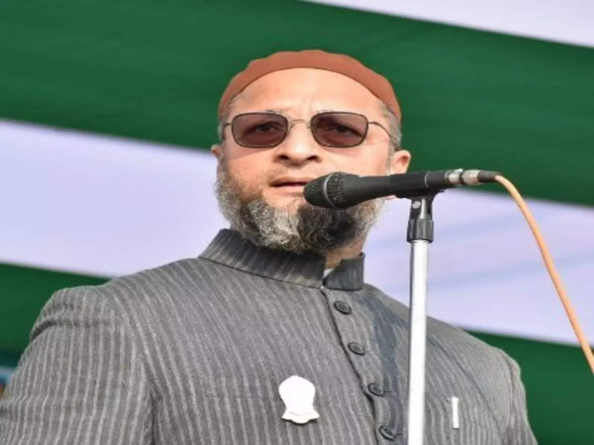 asaduddin-owaisi-addresses-an-election-meeting-at-vejalpur-constituency-in-ahmedabad