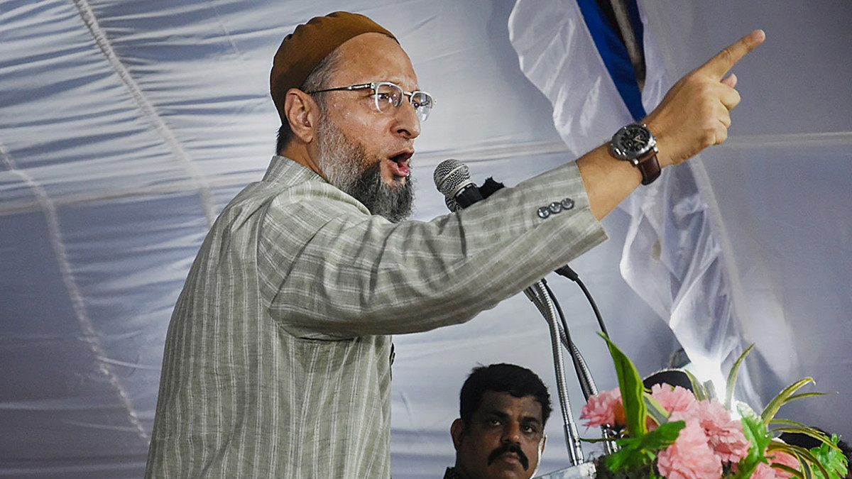 asaduddin-owaisi-appeals-the-public-to-vote-for-aimim-in-gujarat-assembly-elections