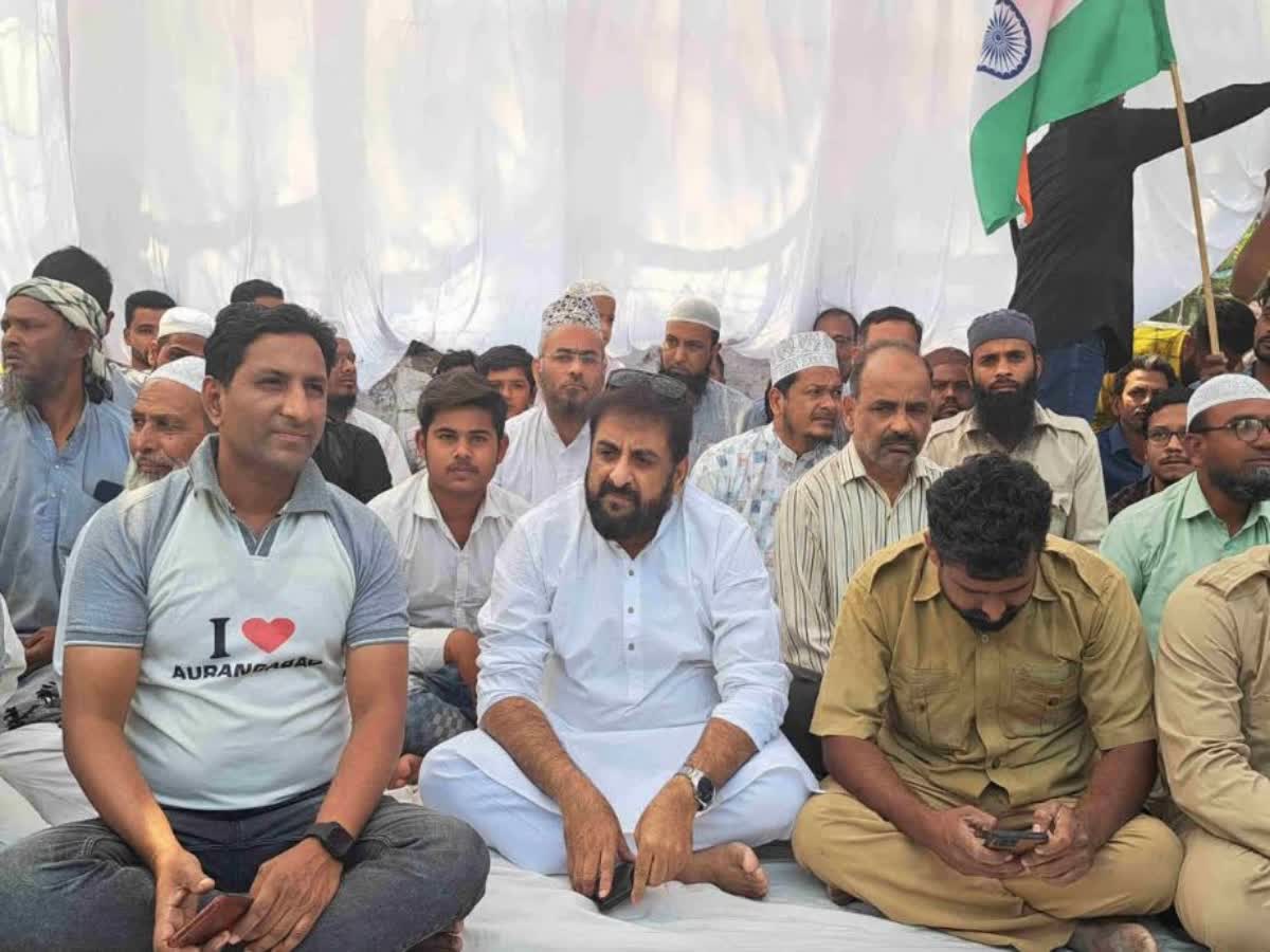Imtiaz Jaleel on hunger strike against renaming of Aurangabad