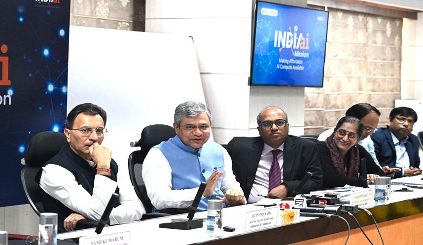 indiatolaunchindigenousaimodelataffordablecost:unionministerashwinivaishnaw
