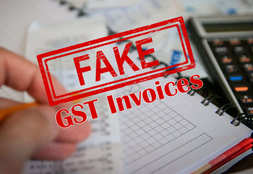 govtissuednotificationtocurbmenaceoffakegstinvoicebyfraudsters:fm