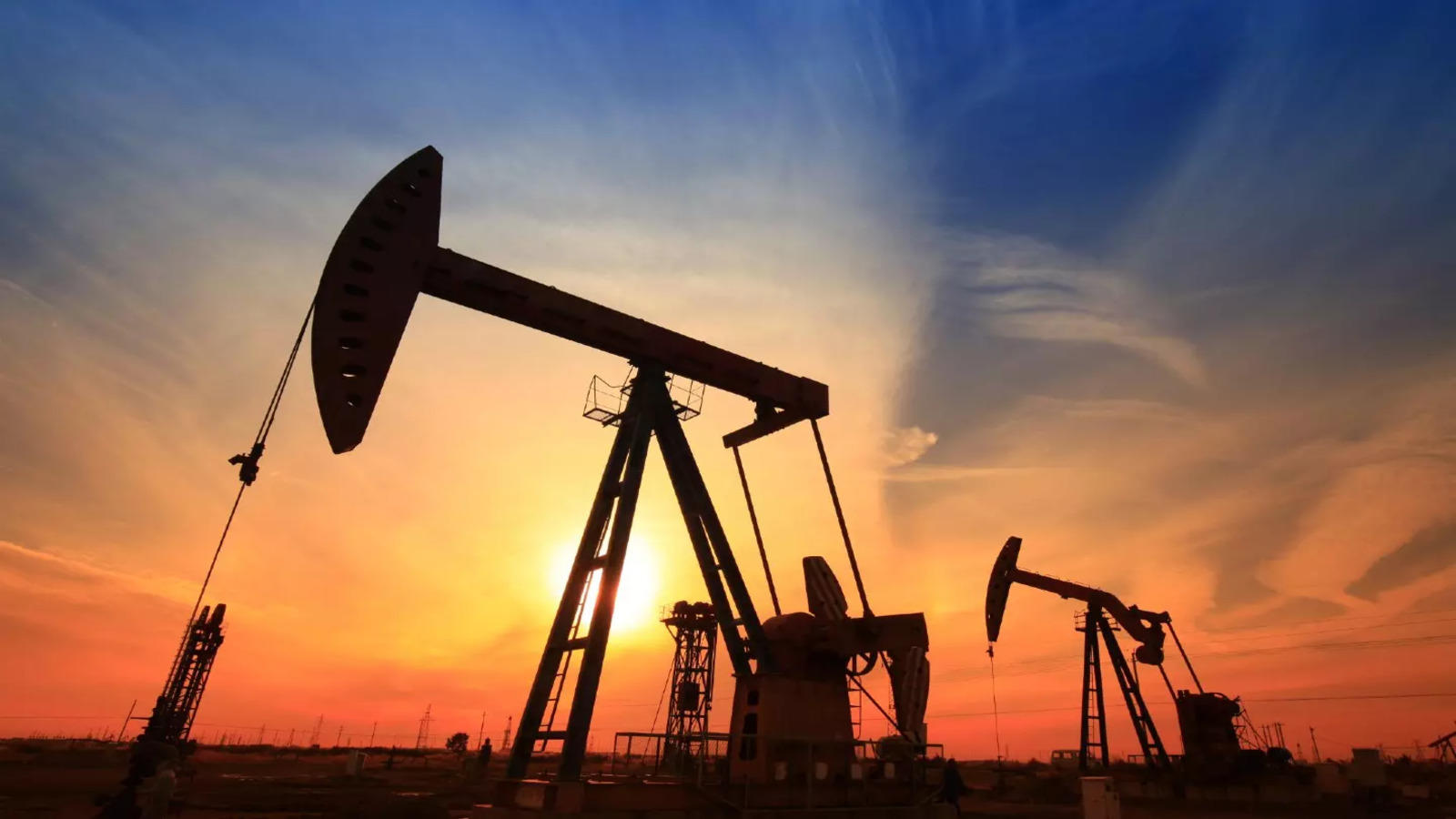 Oil Prices Slip For Third Straight Session 