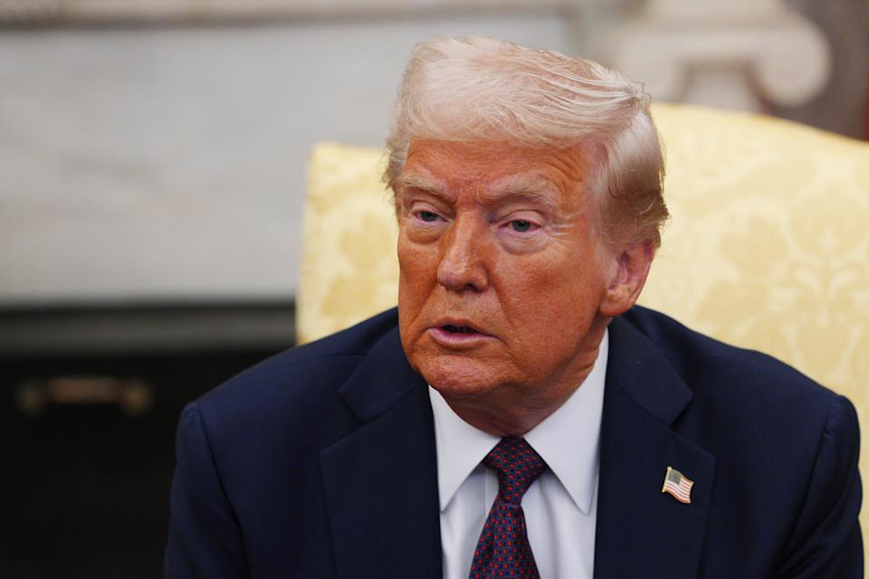 globalstockssinkasuspresidenttrump’stariffsweighongrowthraiseprices