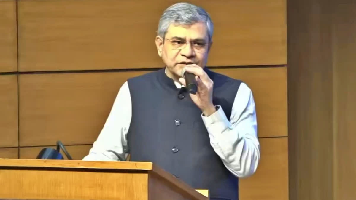 wef2025:ibministerashwinivaishnawinteractswithnttdataceo