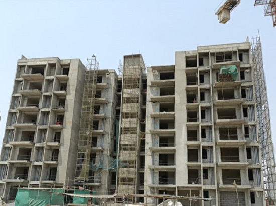 greaternoida4constructionfirmspenalisedforfloutingngtrules