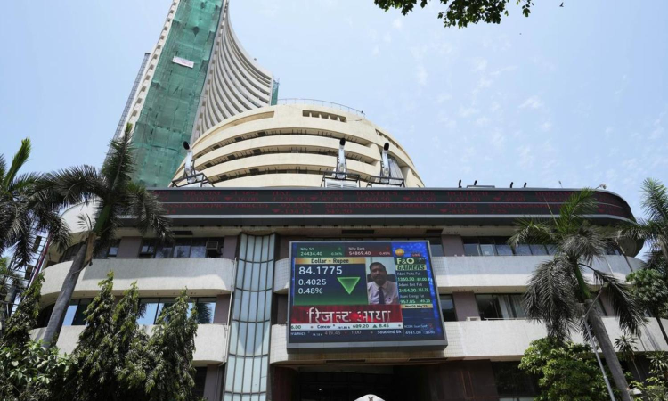 Sensex, Nifty tank in early trade