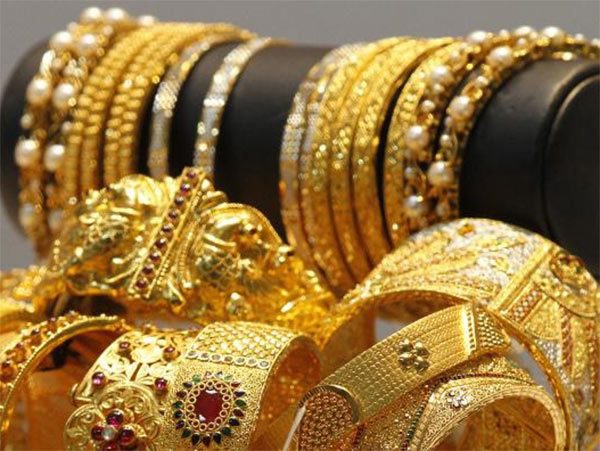 goldtops₹97300silvernears₹97000amidbullionmarketsurge