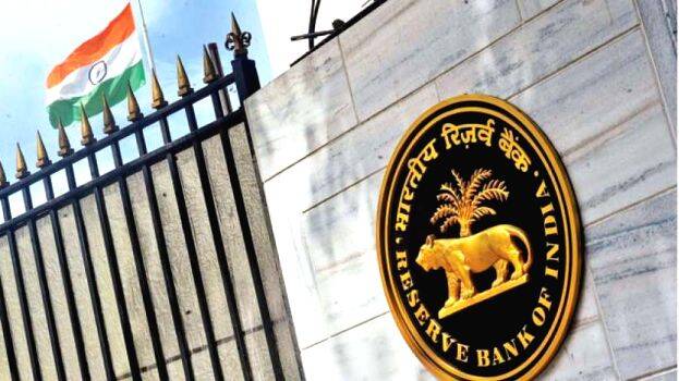 countrysfinancialsystemremainsstabledespiteslowingeconomicgrowth:rbi