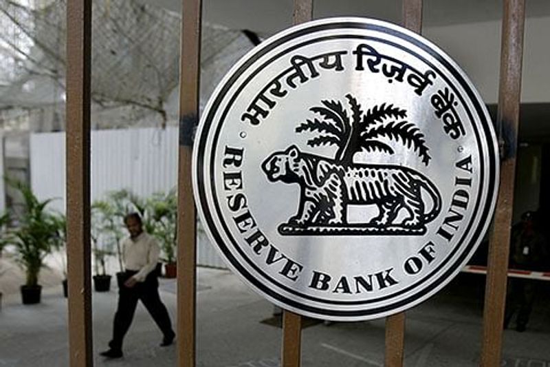 RBI directs all Agency Banks to remain open on March 31