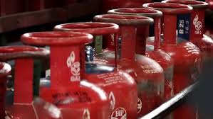 oilmarketingcompaniescutcommerciallpgcylinderpricesby₹41indelhi