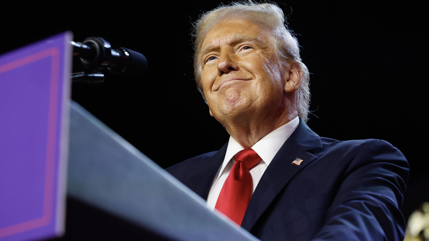 presidenttrumptoimposenewtarrifs25%tariffonautoimportstotakeefffecttoday