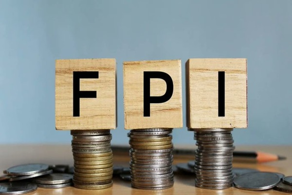 FPIs Turn Net Sellers in Indian Equities in July, Pull Out Rs 6,503 Crore