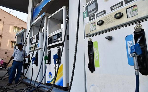 gstcouncilmeeting:petrolmaycost₹75diesel₹68perlitreclaimsreport