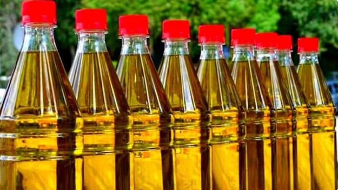 Centre cuts customs duty on crude edible oils from 20 to 10 percent