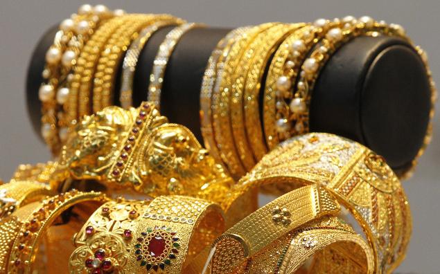 govt-hikes-gold-import-duty-to-15-pc