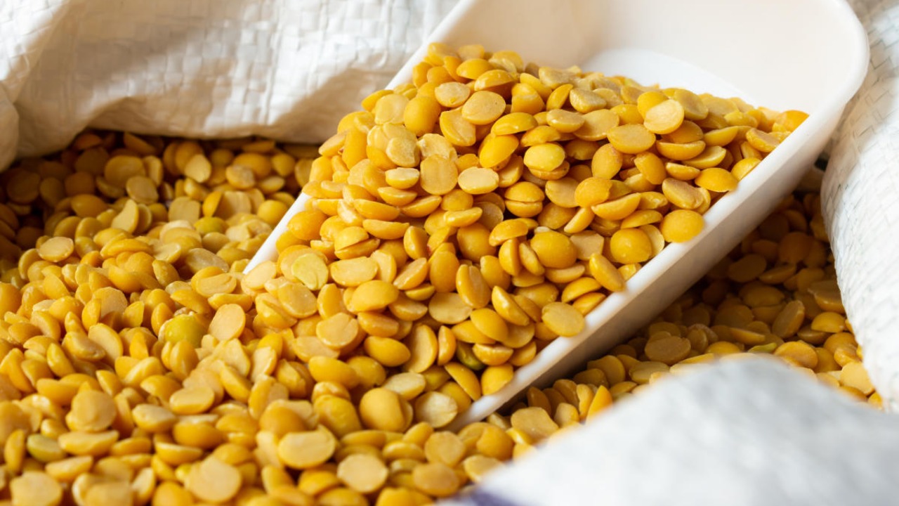 Centre imposes stock limits on Tur and Urad dal to prevent hoarding and speculation