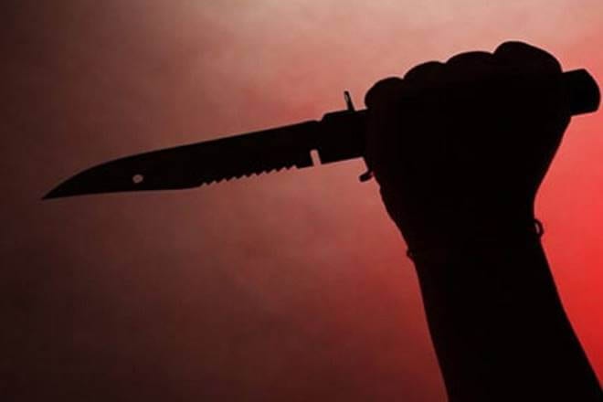 manattacksgirlwithknifeinhyderabad;arrested