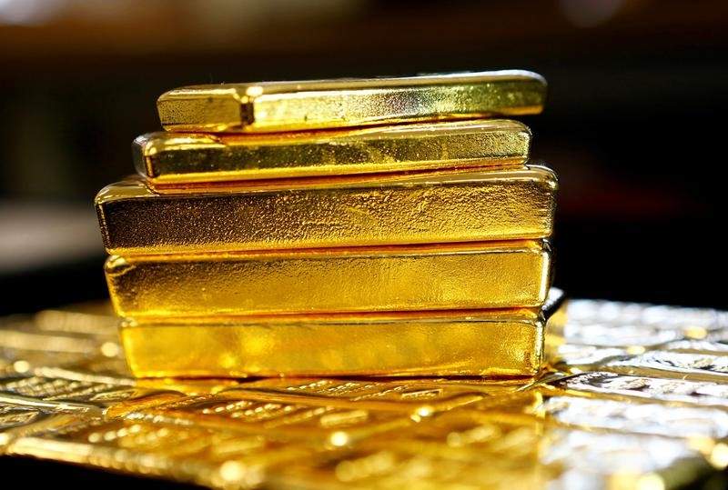 rs10lakhworthgoldseizedathyderabadairport