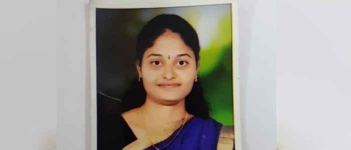 28yearoldwomanjumpstodeathfrom11thfloorofherofficeinhyderabad