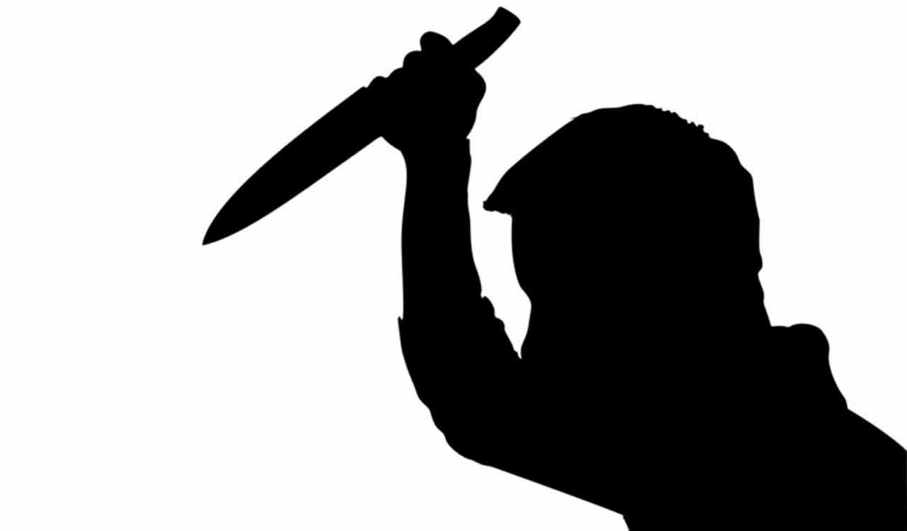 Youth stabs Woman in Kakinada, Andhra Pradesh