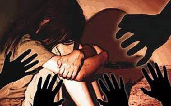 tamilnadu:threemengangrapewomanatdesertedplaceafterbrutallyassaultingherboyfriend;arrested