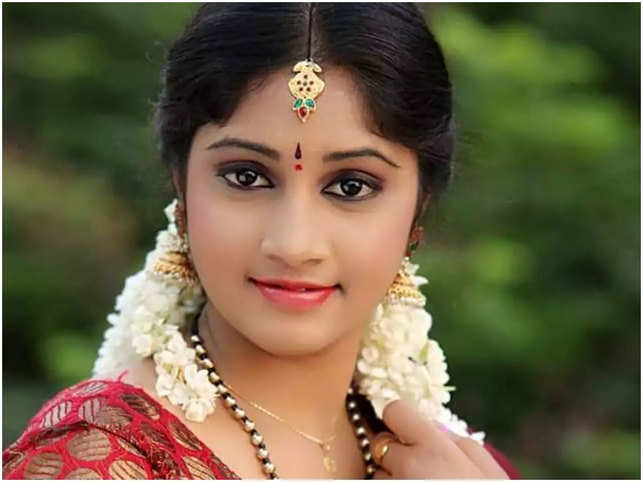 tvserialactresscommitssuicideinhyderabad