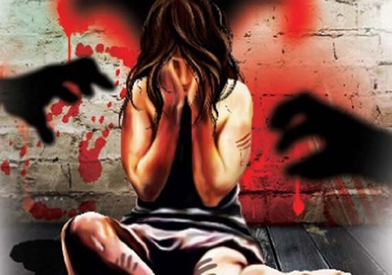 delhi:5yearoldgirlraped;17yearoldaccusedabsconding