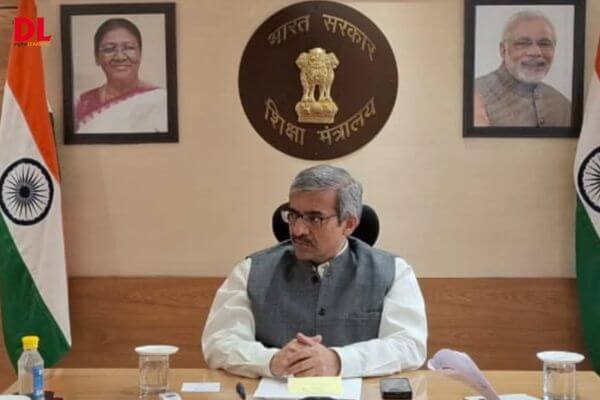 educationministryappointsvineetjoshiasinterimugcchairperson