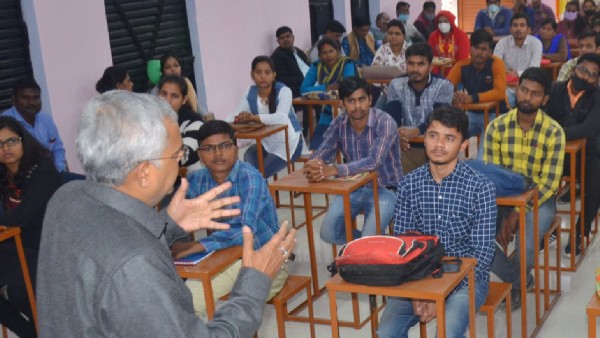 Delhi govt to provide free residential coaching for JEE and NEET Class 12 aspirants