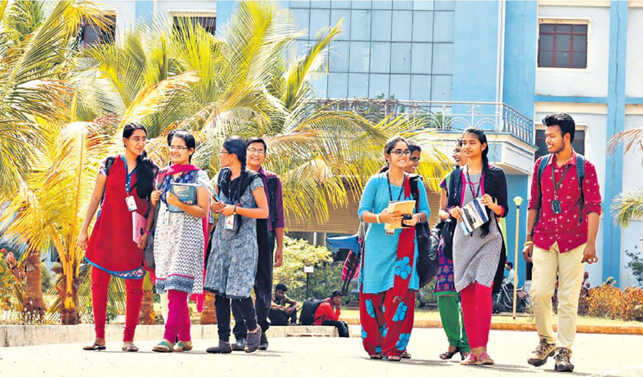 pgcourseslosecharmwithdecliningadmissionsintelangana