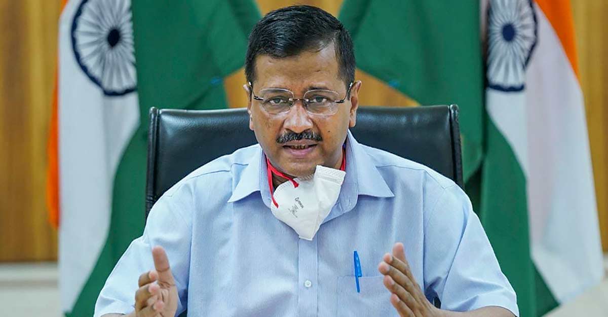 delhicmarvindkejriwalannouncesthatstudentscanapplyforscholarshipsandloanupto10lakh