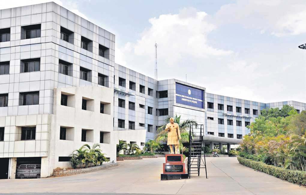 jntuhyderabadtosoonhousestate’slargestdatacentre