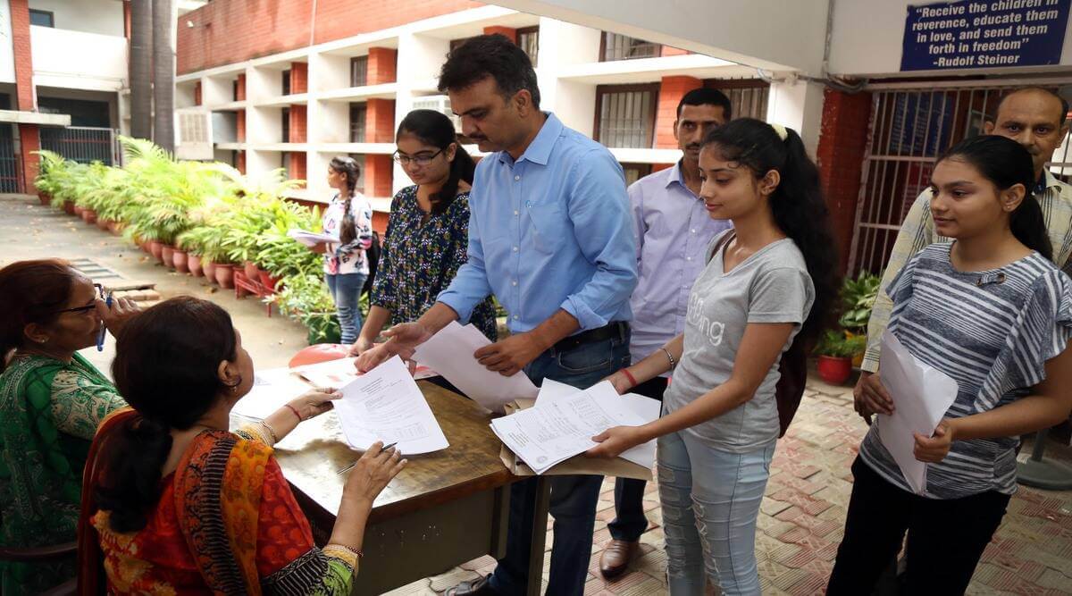 cctvstokeepaneyeonstudentsfortelanganainterpracticalexams