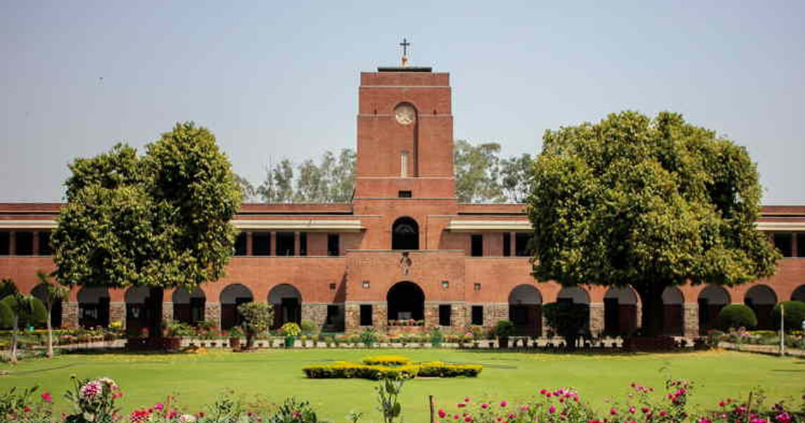 delhi’sststephen’scollegeshutdownafter13studentsand2staffmemberstestcovid19positive