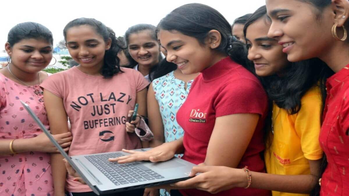 Girls outperform boys with 95% pass rate in CBSE 10th results 2026