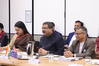 dharmendrapradhanattendsaustraliaindiaeducationcouncilinsydney