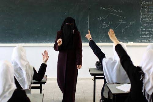 Italy to ban burqa and niqab in schools, cap number of foreign students per class