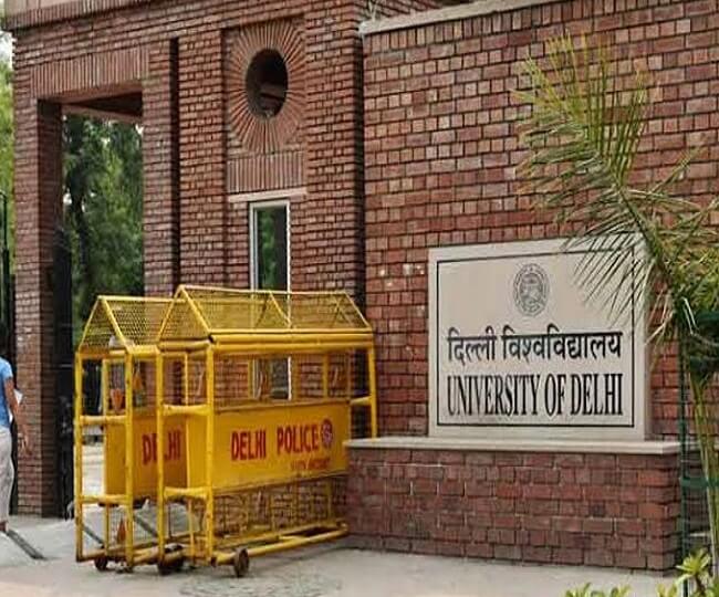 delhiuniversitystudentsprotestsforreopeningofcampusresumptionofofflineclasses