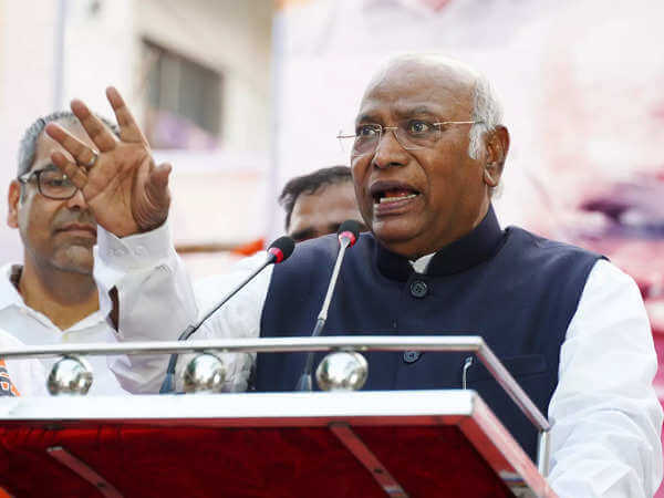 ‘govtsnatchedscholarshipsforscstobcotherminorities’sayscongresspresidentkharge